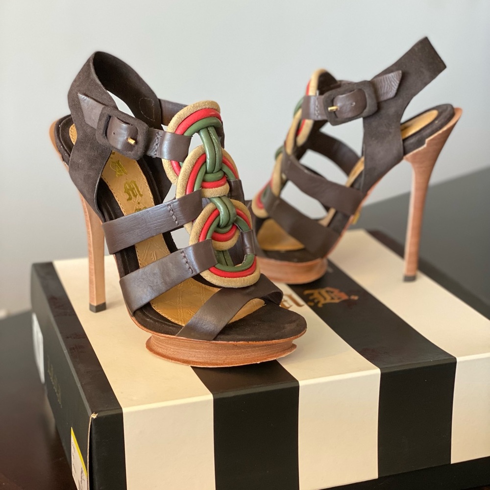 L.A.M.B Gwen Stefani high heels fashion style Barely worn in original box size 6